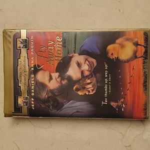 Columbia Tristar Family Collection Fly Away Home VHS Tape